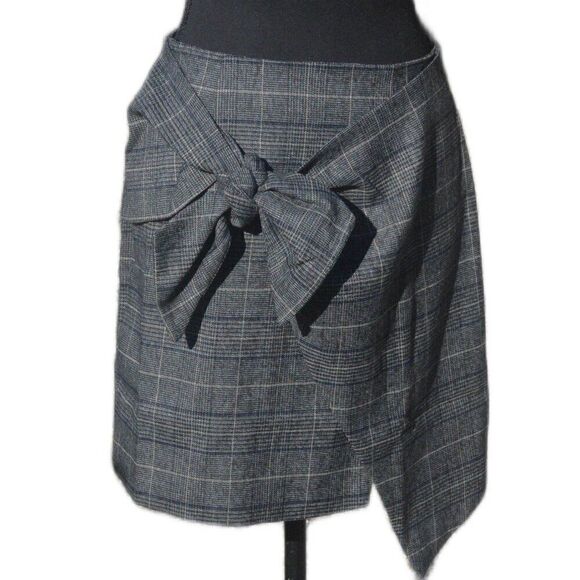By Together Bow Tie Front Faux Wrap Skirt Size Medium New with Tags - Picture 1 of 5